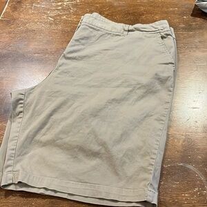 Per Se Khaki Shorts